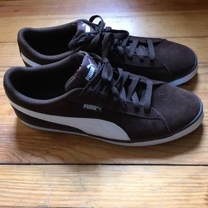 MUST SELL MOVING- ********* Men’s PUMA Sneakers… sz 8 1/2 EUC Barely worn.